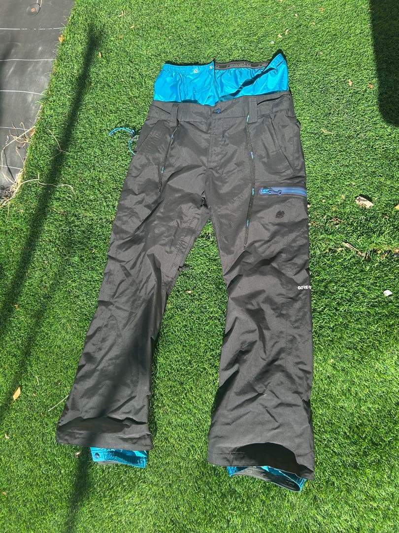 REWスノーボード KAMIKAZE JK S M 上下　gore-tex2L