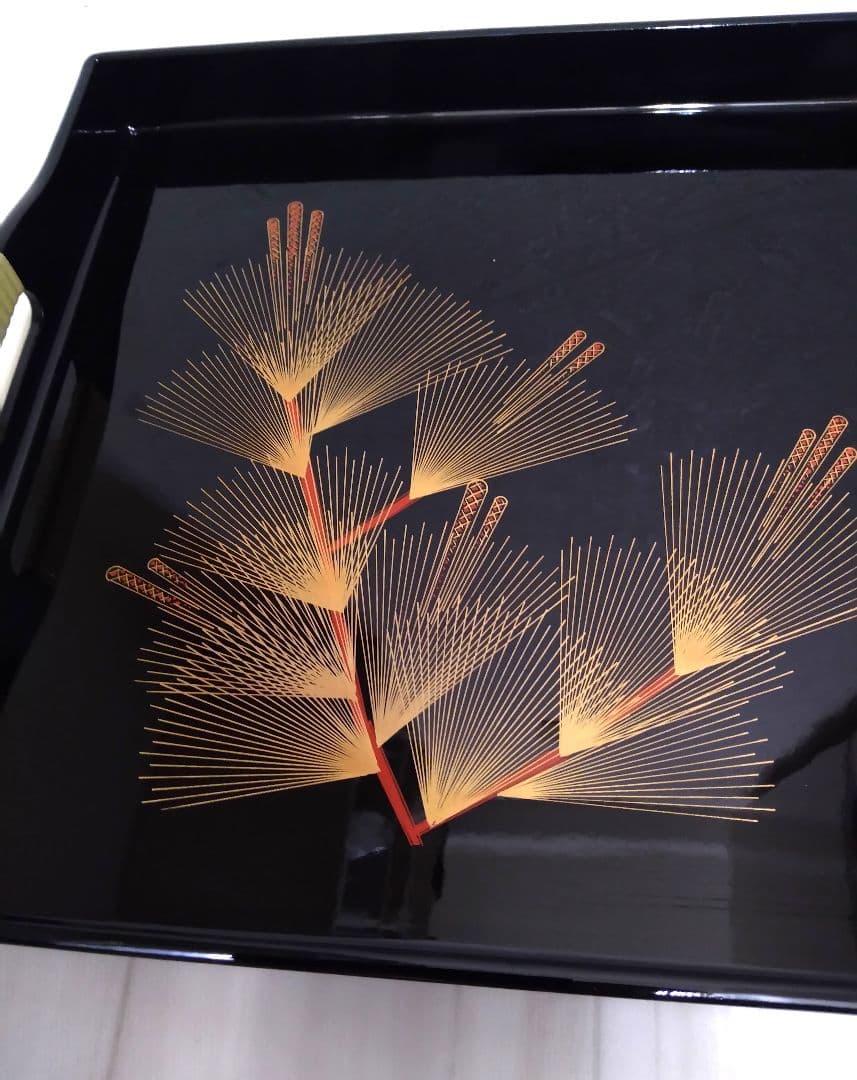 【新品】長手盆　黒　木製　漆塗り　若松（金蒔絵・盛絵）