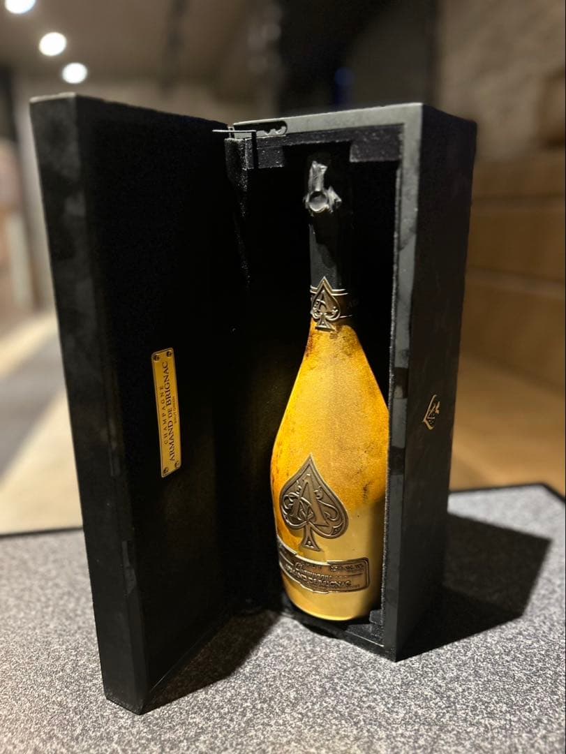 Armand de Brignac ゴールドシャンパン 専用ボックス付き