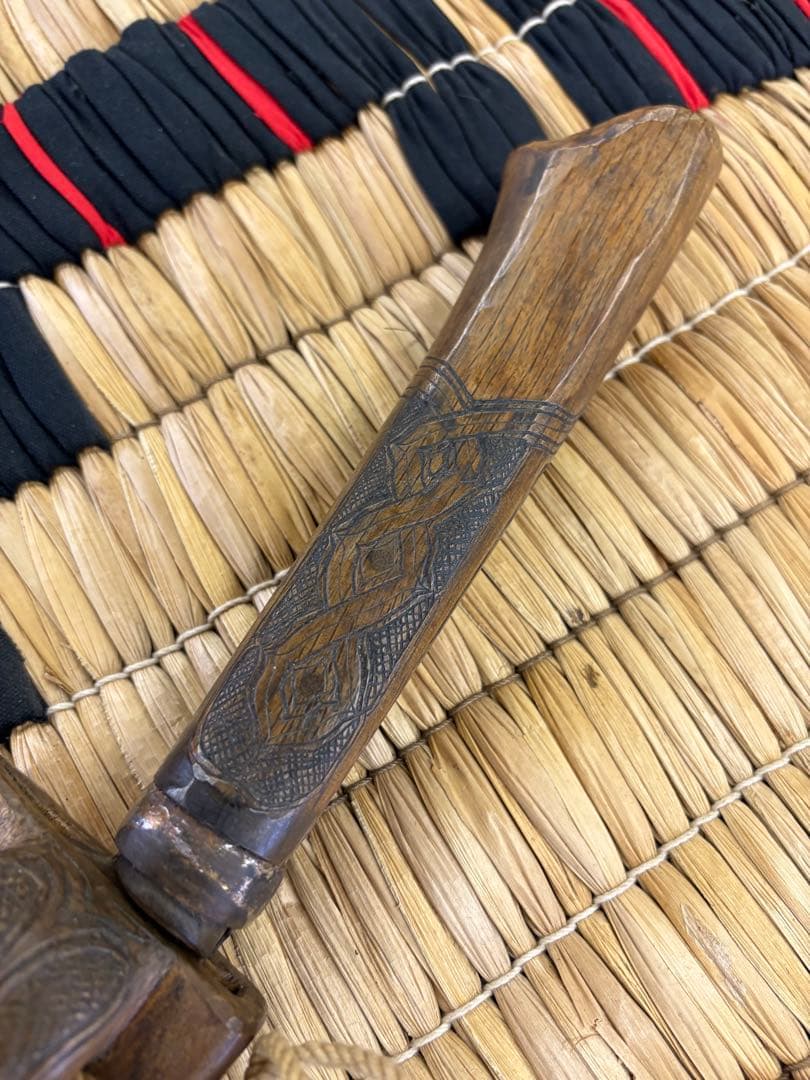アイヌ　タシロ　山刀　上川アイヌ　木彫り　鱗彫り　龍馬特撰　土佐打ち刃物