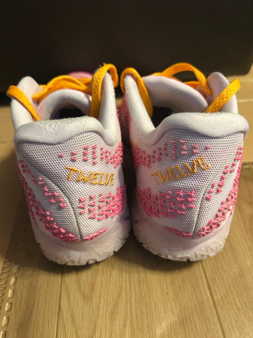 バスケットボールシューズ ジャ3バレンタイン