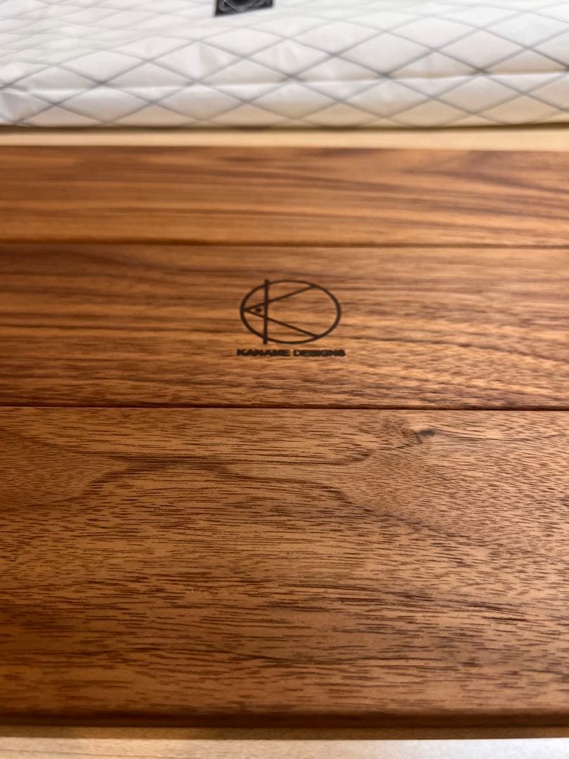 Horizontal Table ウォルナット　KANAMEdesigns