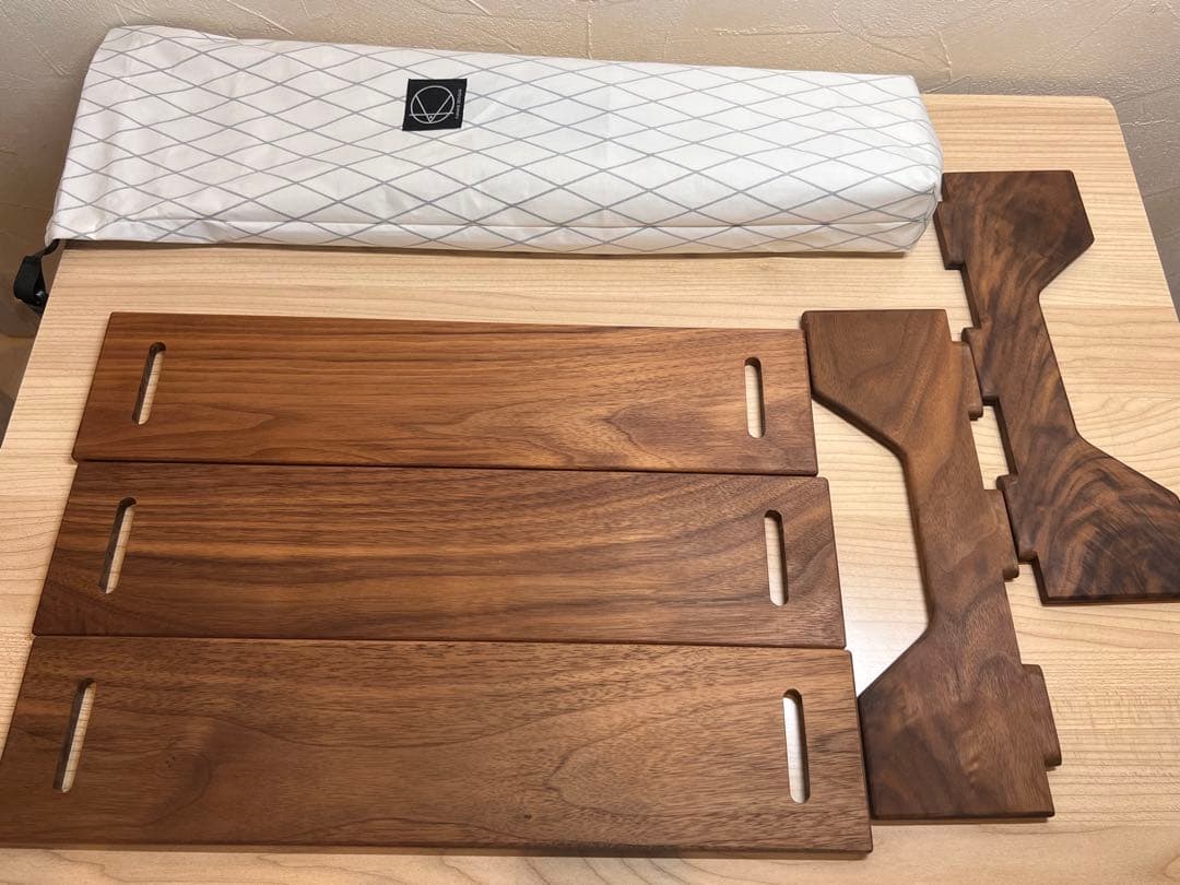 Horizontal Table ウォルナット　KANAMEdesigns