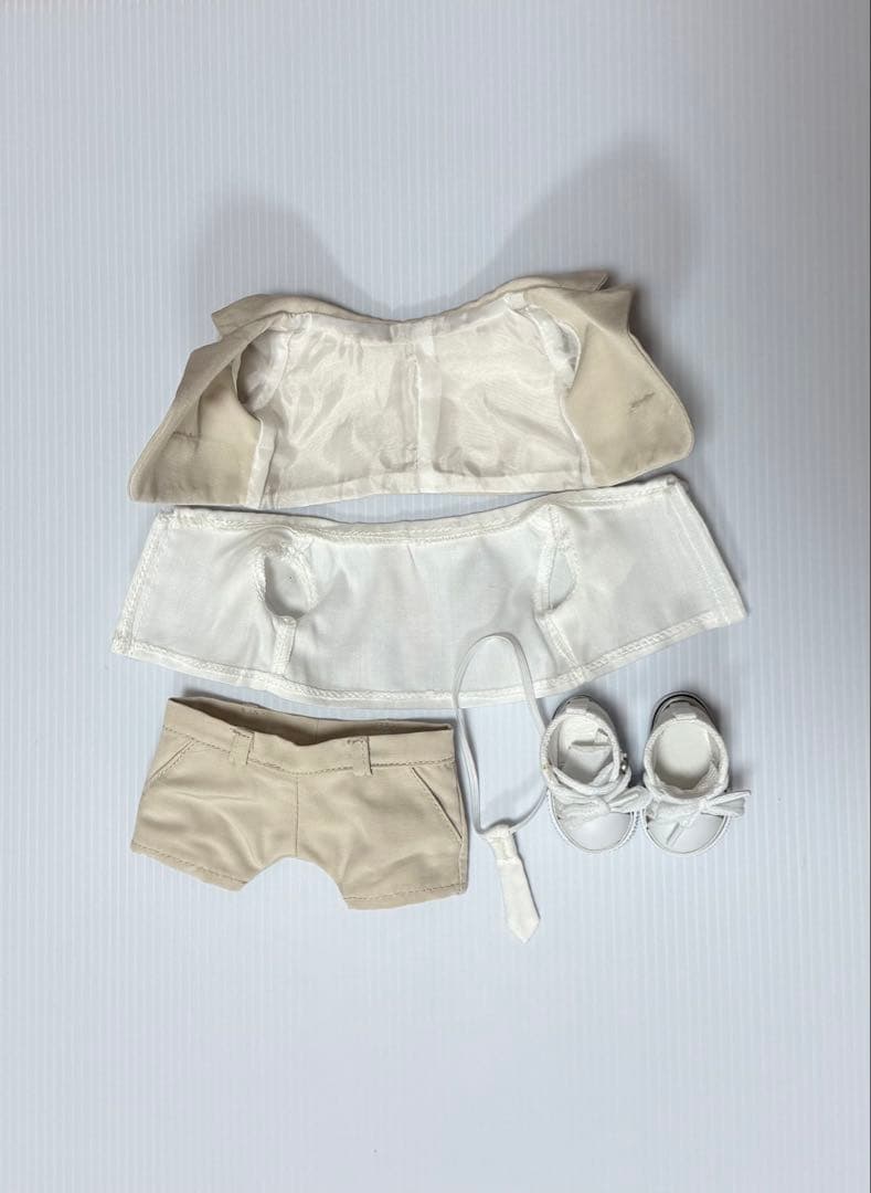 チャウヌぬいぐるみ 20cm ベージュスーツ付き マスター