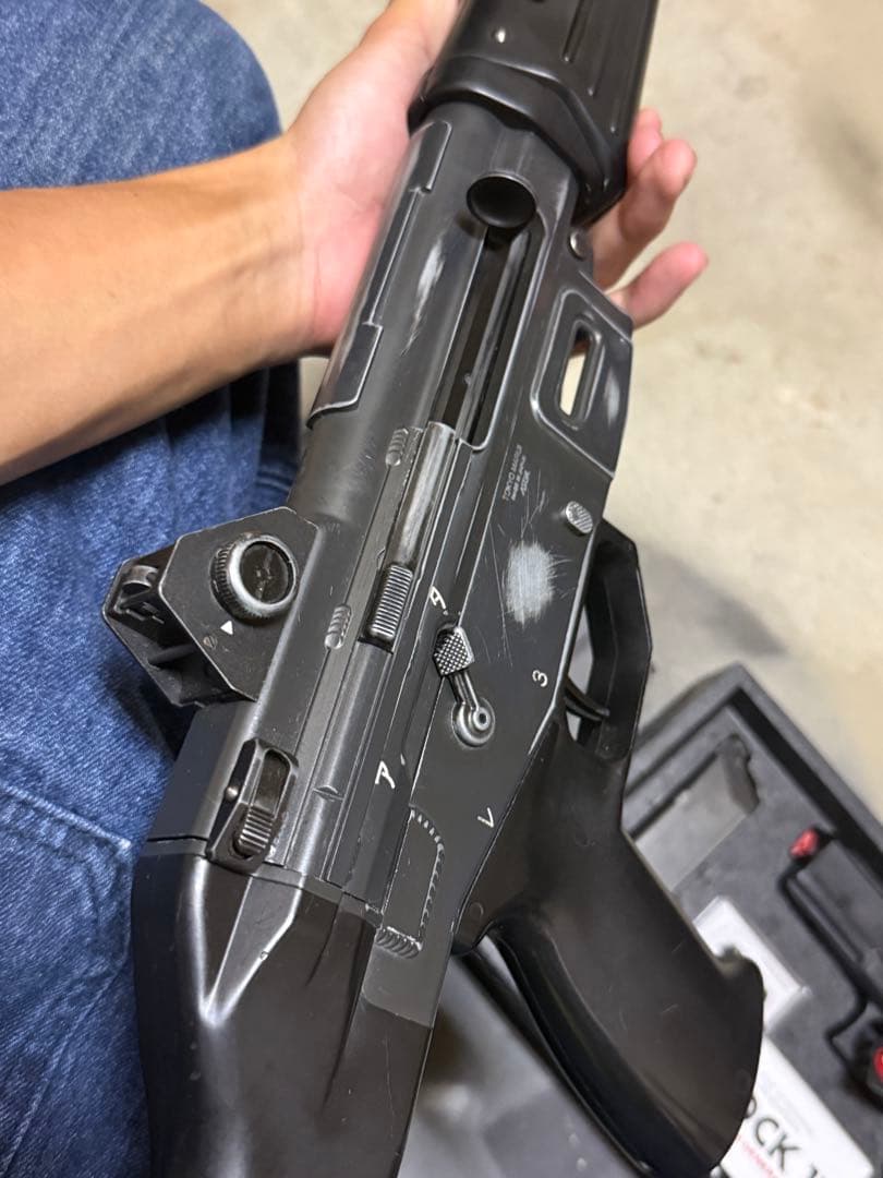 GLOCK 7 ガスガン ブラック マガジン4本付き