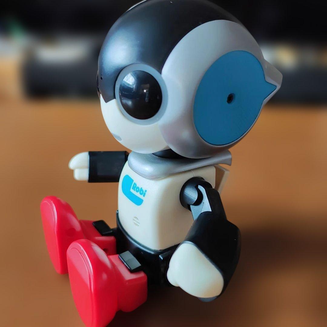 マイルー厶ロビTAKARATOMI　おしゃべりパターン２０００種類以上かわいい