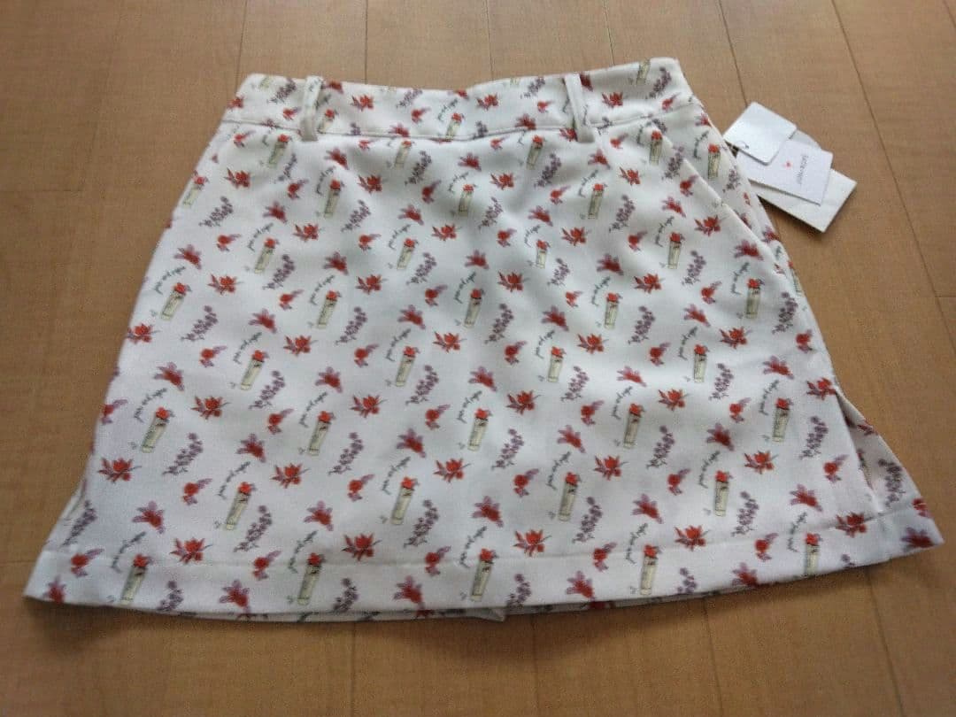 【新品】JUN & ROPE インナーパンツ一体型 花柄スカート サイズＳ