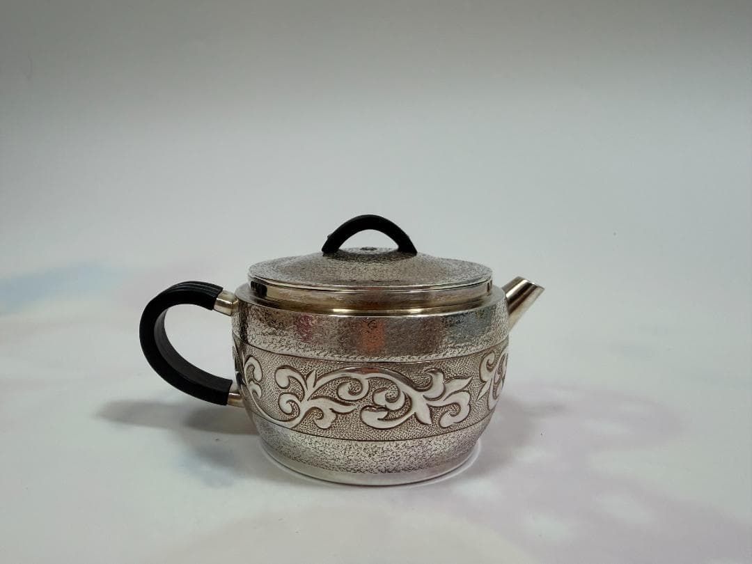 純銀製 唐草模様 急須 銀瓶 煎茶道具
