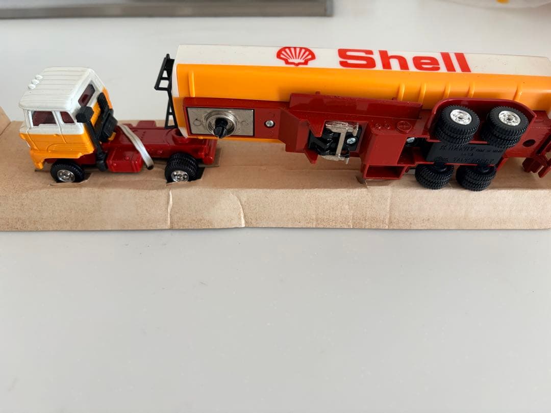 タカラトミー　日野セミトレーラータンクローリー