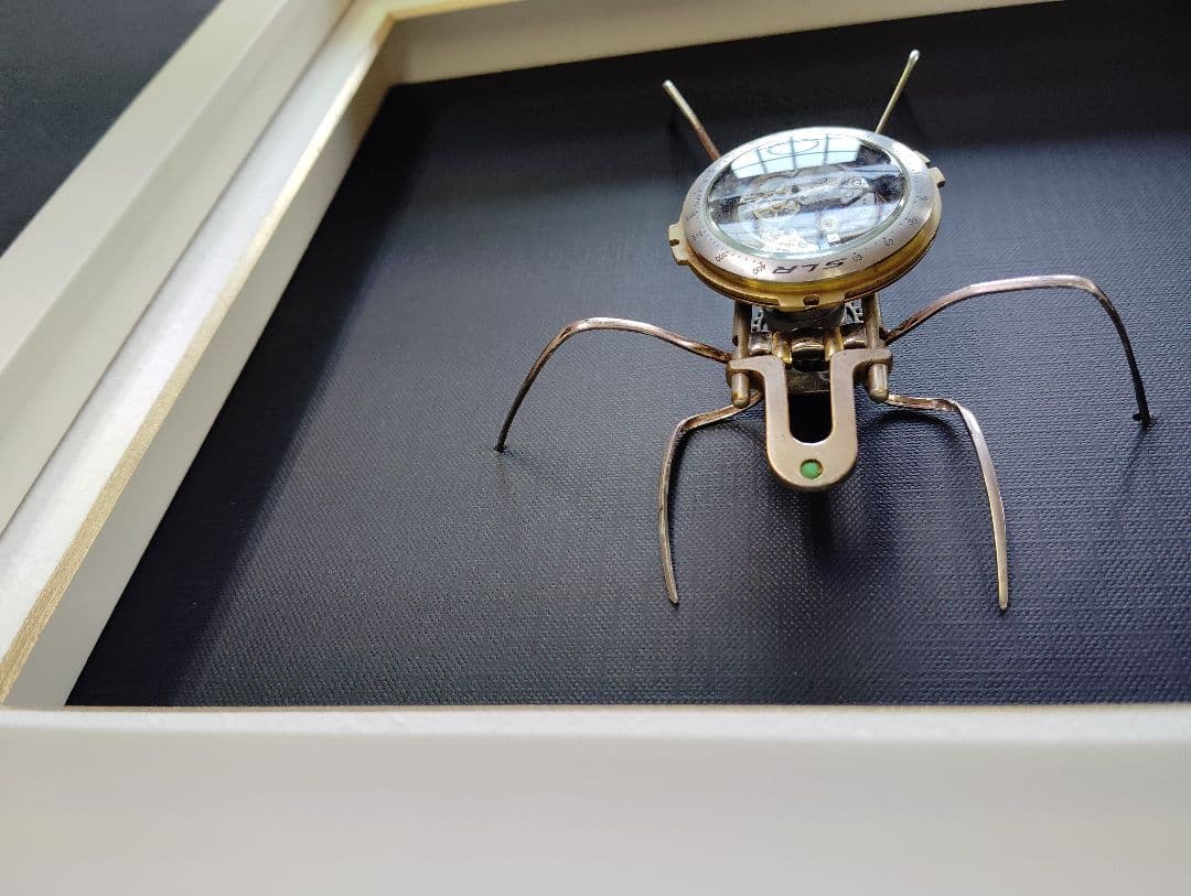 スチームパンク　懐中時計使用昆虫（額入り）G-01