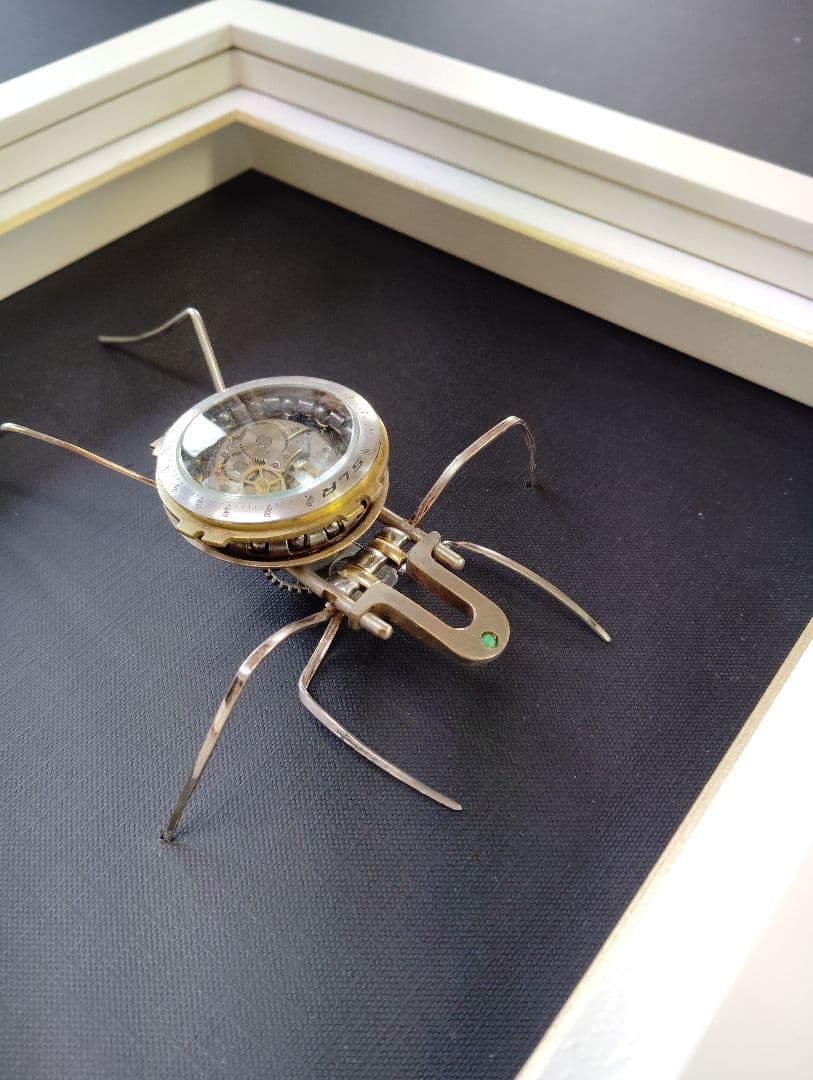 スチームパンク　懐中時計使用昆虫（額入り）G-01