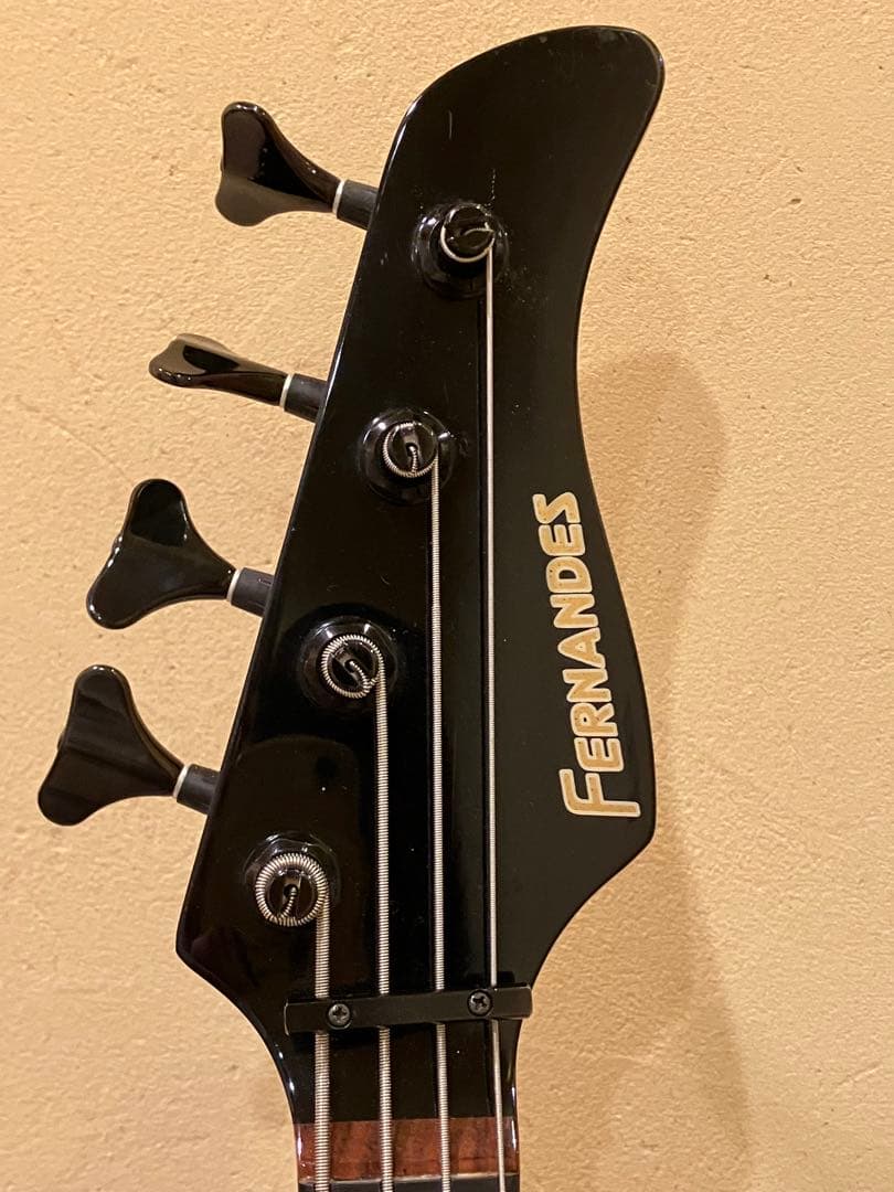 フェルナンデス リボルバー エレキベース 動作確認済 フェンダーソフトケース付