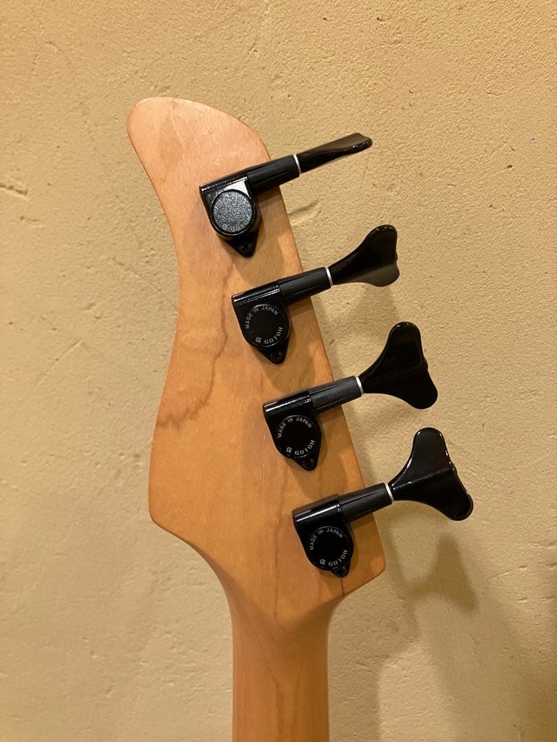 フェルナンデス リボルバー エレキベース 動作確認済 フェンダーソフトケース付