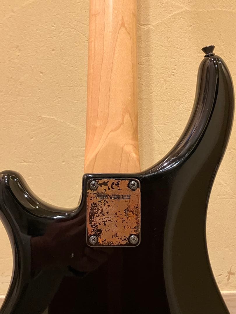 フェルナンデス リボルバー エレキベース 動作確認済 フェンダーソフトケース付
