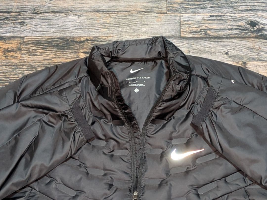 L ナイキ エアロロフト ダウンジャケット 定価4.1万 ランニング ゴルフ 黒