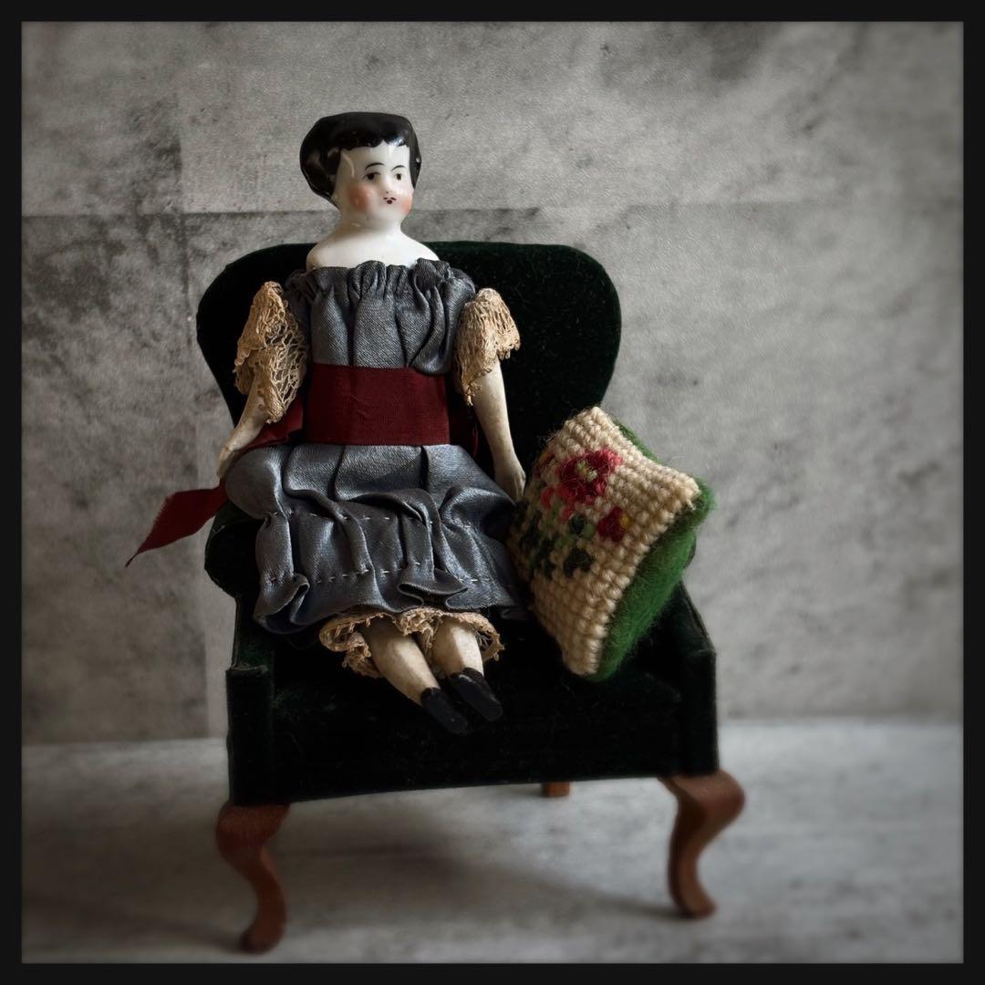 アンティーク 小さなチャイナヘッドドール　 フラットトップ　クラシカルスタイル