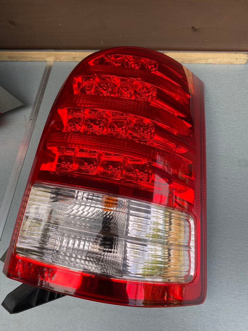 ウィッシュ後期 純正テール