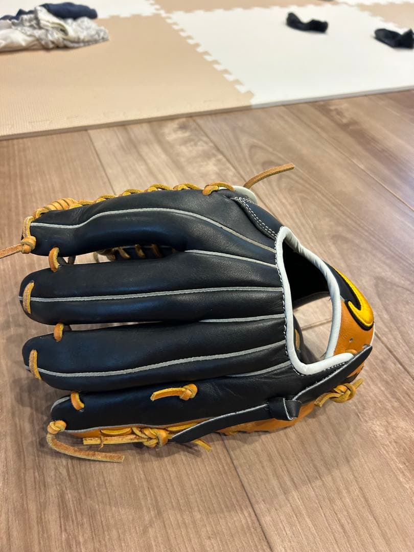 ナイキ　ダイヤモンドレディ　外野手グローブ