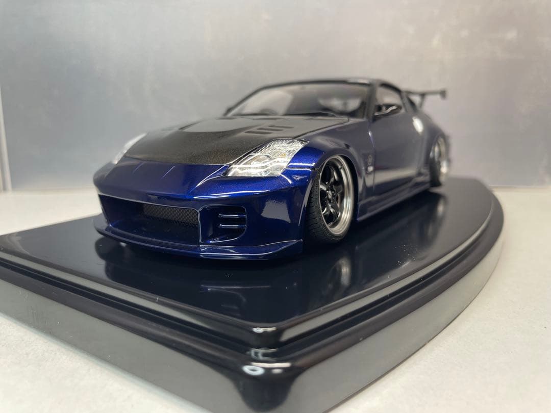 アオシマ1/24プラモデル完成品　Z33フェアレディZ