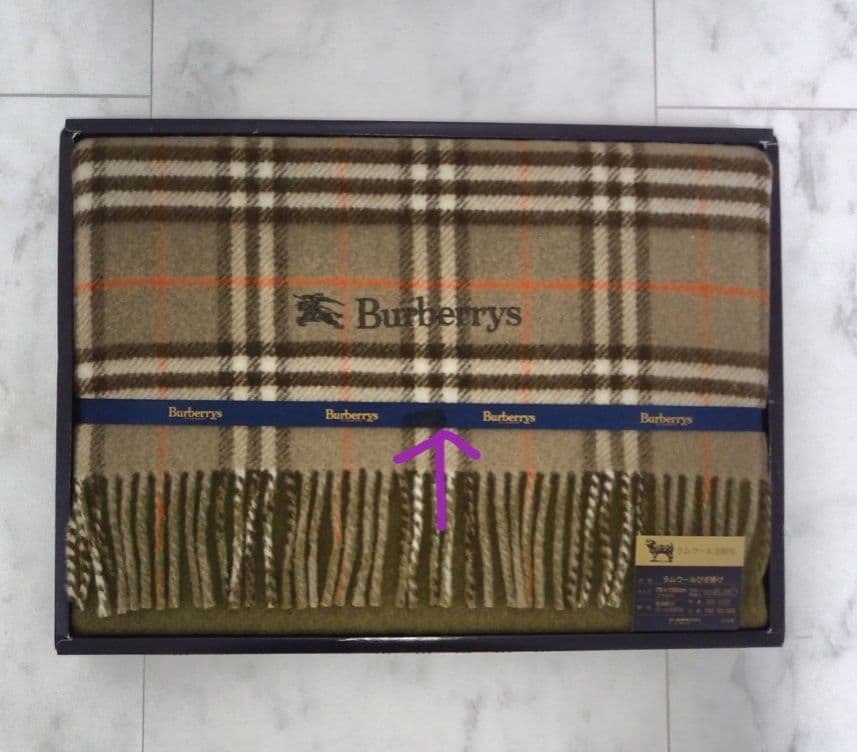 BURBERRYひざ掛け