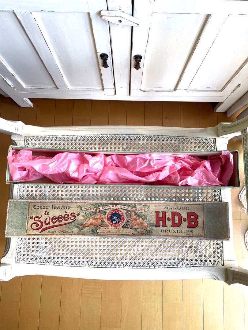 ♡ 希少　ベルギーアンティーク　コルセットボックス① ミューズ　ヴィクトリアン