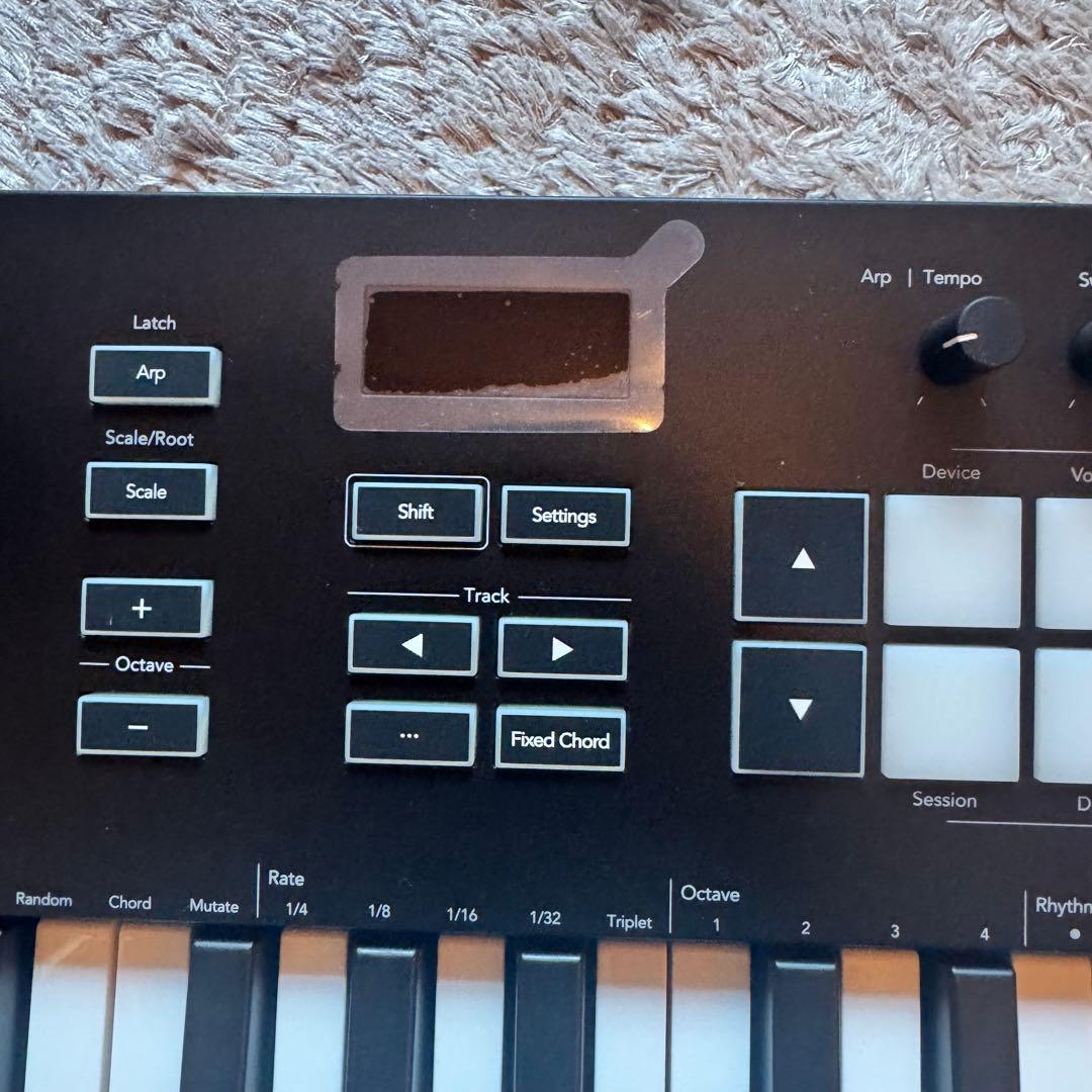 【三連休限定価格】Novation Launchkey 37 MIDIキーボード