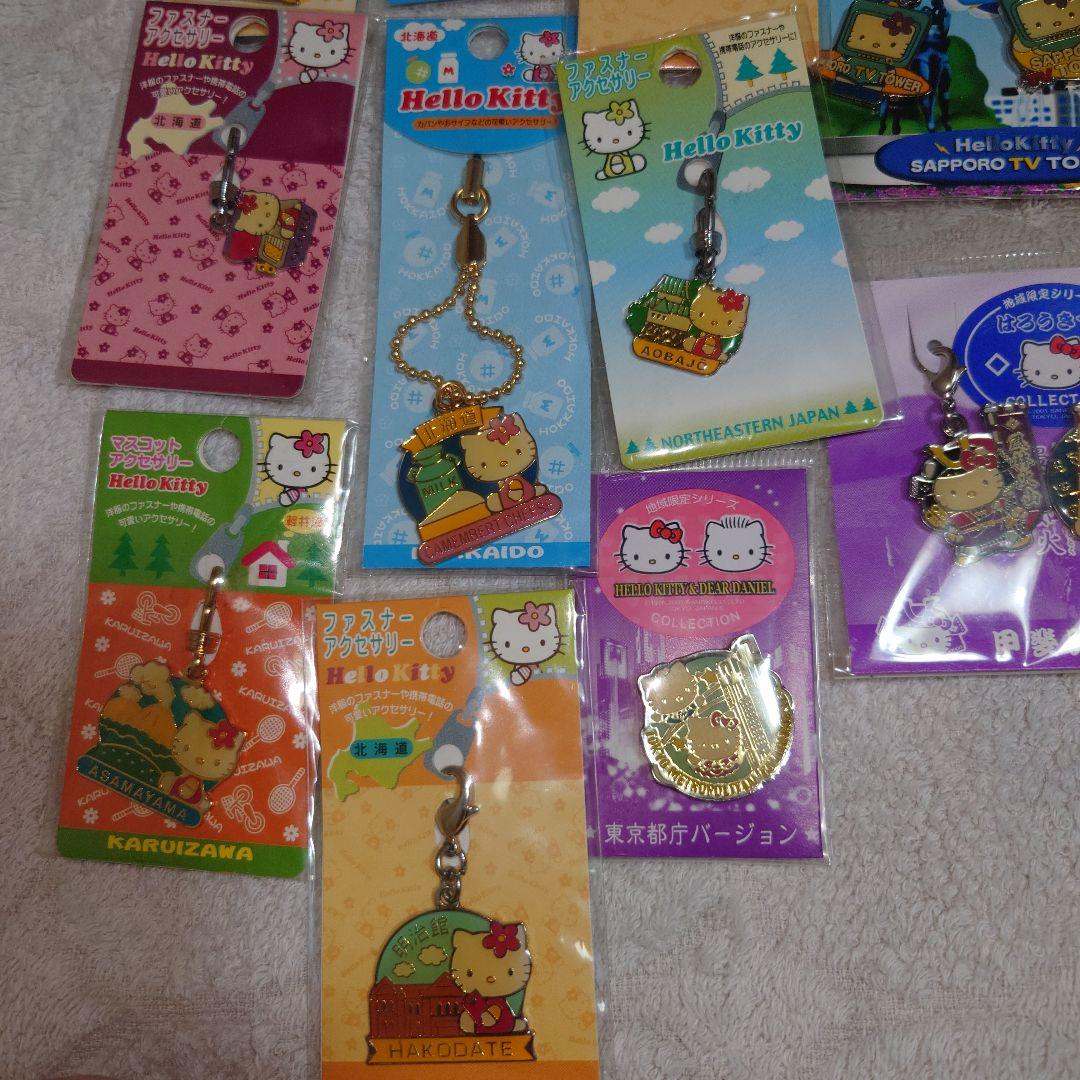 ご当地キティメタルストラップ・ファスナーアクセサリー・ピンズ・根付28ヶセット