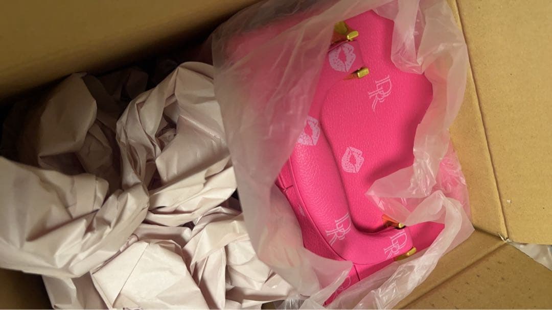 【未開封】BETTY:ROCK PINK シャンパンボトル