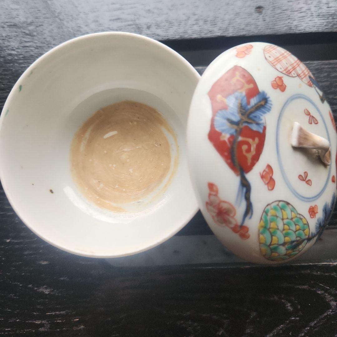 古伊万里　化粧白粉入れ　花と鳥の模様の蓋付き陶器　　江戸時代