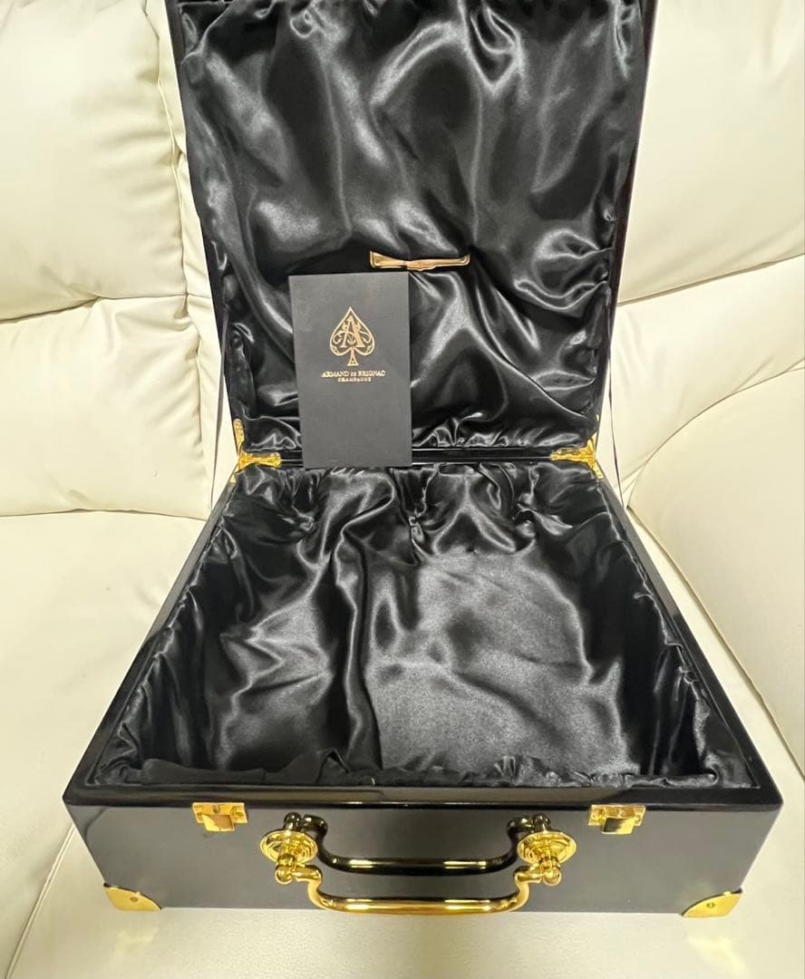 アルマンド トリロジー　ゴールド　ピンク　シルバー　ケース付き！正規品　未開封