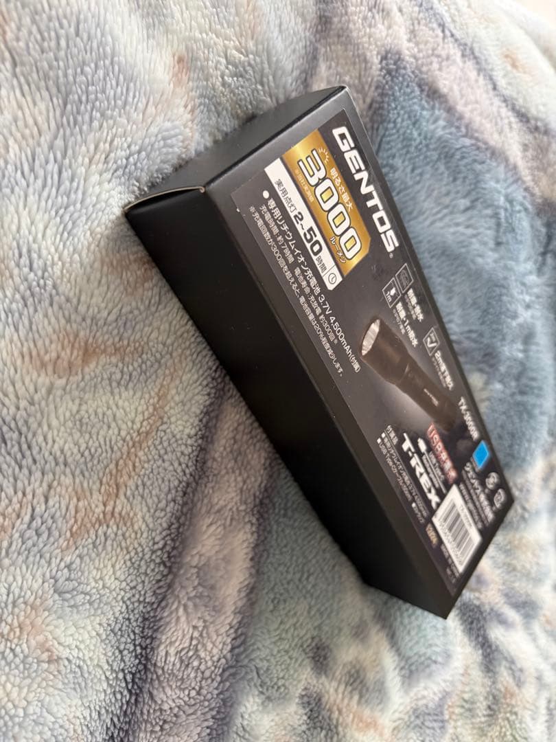 GENTOS 3000 ハンドライト　フラッシュライト