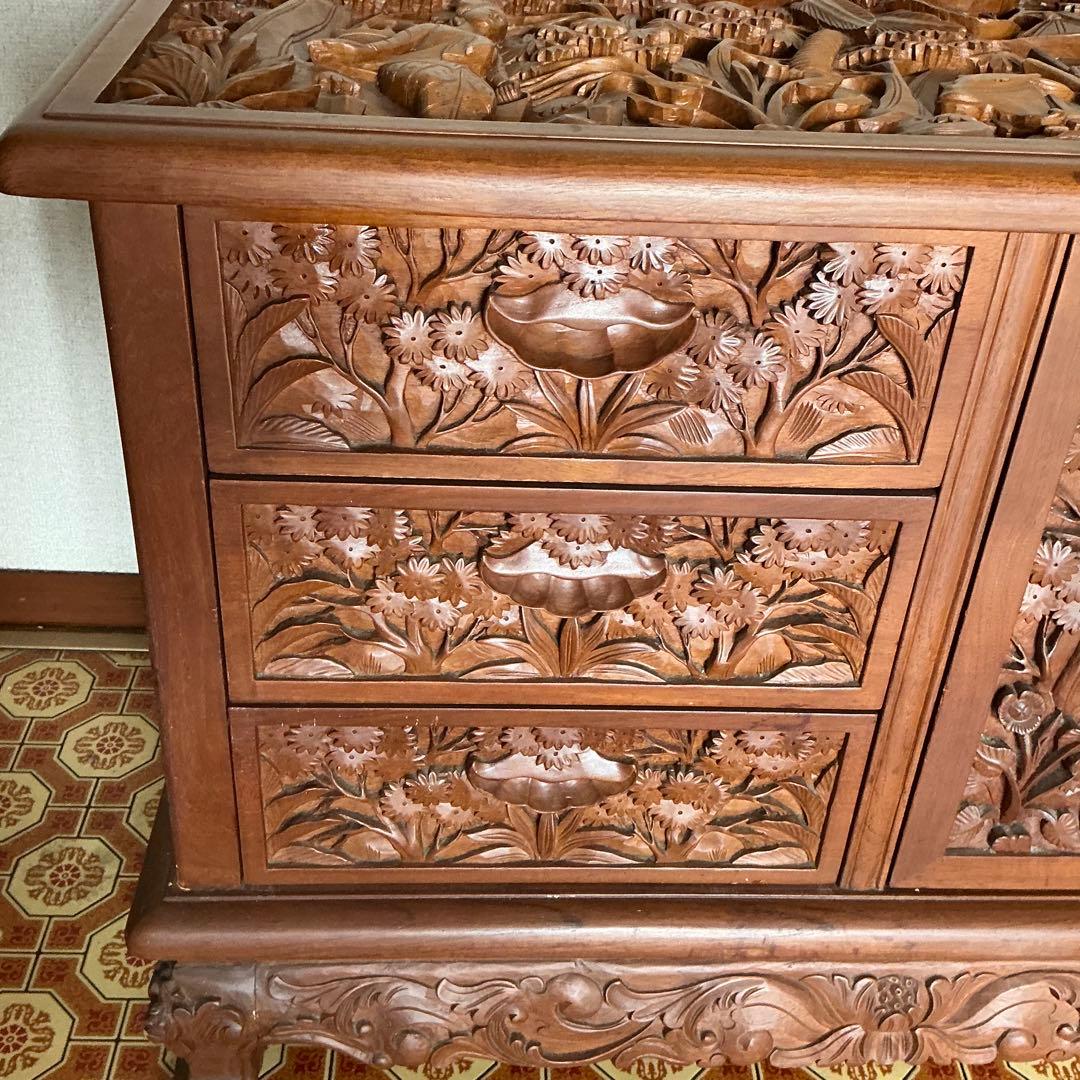 アジアンスタイル 木製家具 手彫り装飾　バリ島　伝統工芸　職人手彫り　チェスト