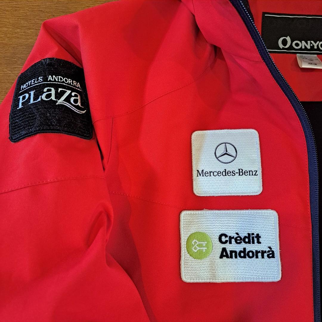 訳アリ 新品タグ付 ONYONE 子ども用スキーウェア 150cm レッド