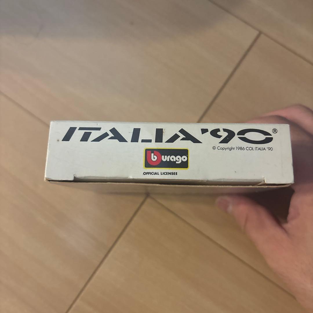 Bburago F40 ミニカー Italia 90 キーホルダーワールドカップ