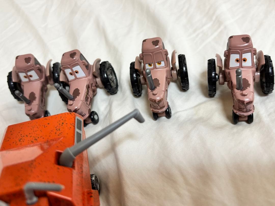 マテル フランク トラクター cars カーズ トミカ C-19