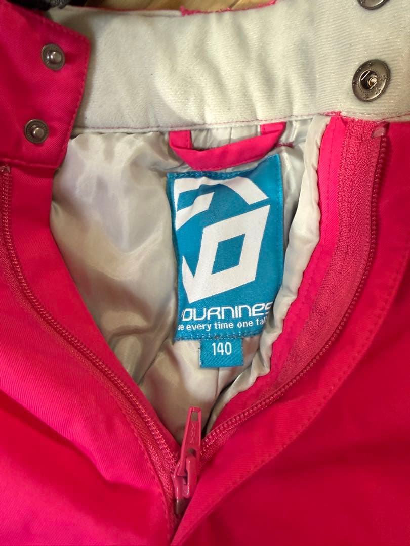 子供用スノーウエア、サイズ140 上下セット