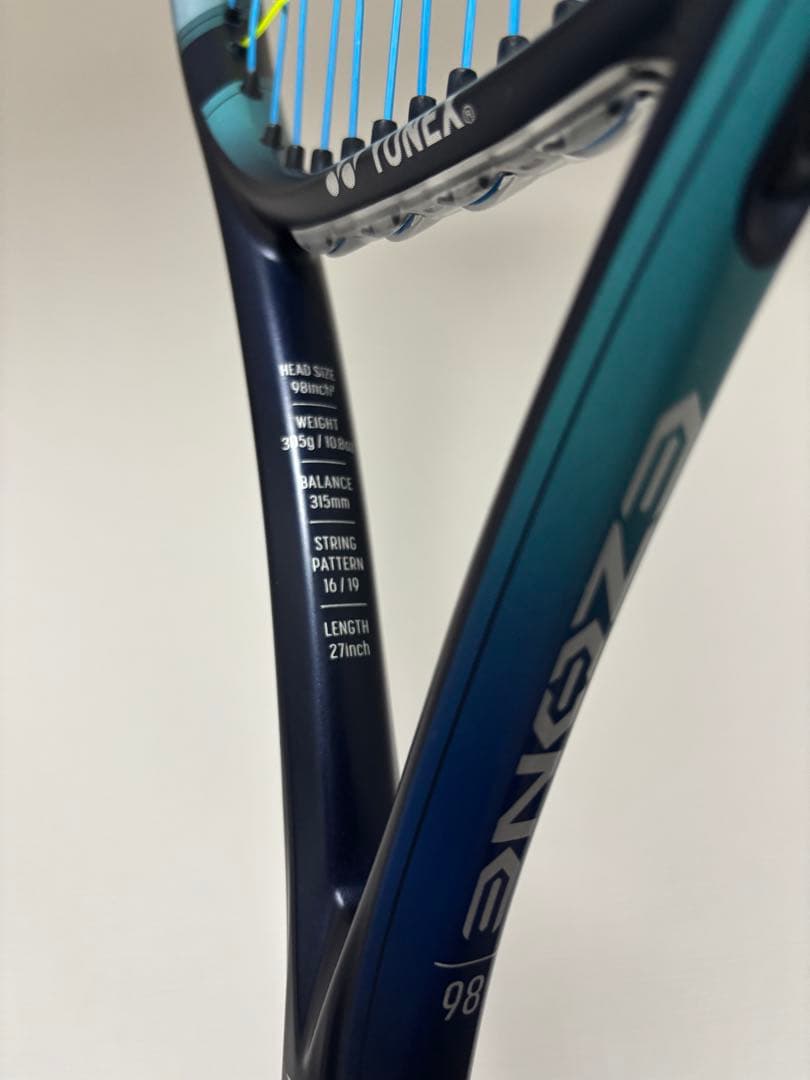 ヨネックス　EZONE イーゾーン98 2022