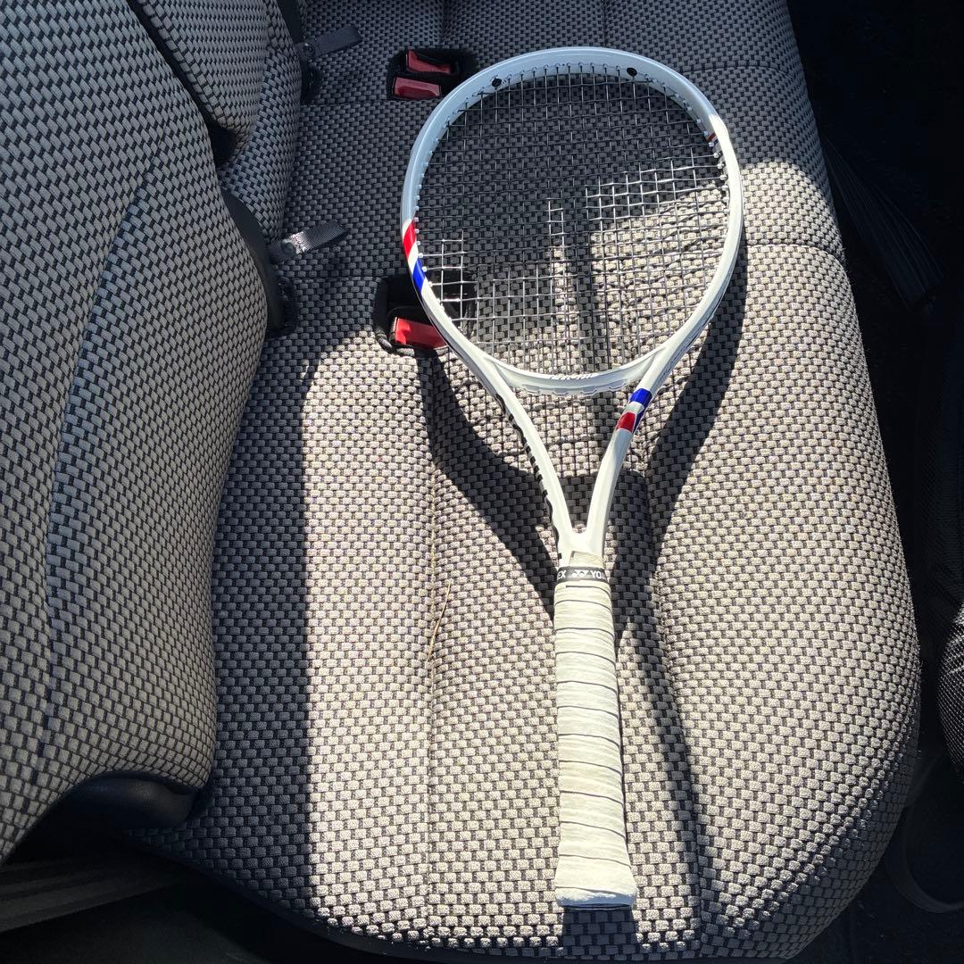 T-FIGHT テニスラケット 305g 98in²