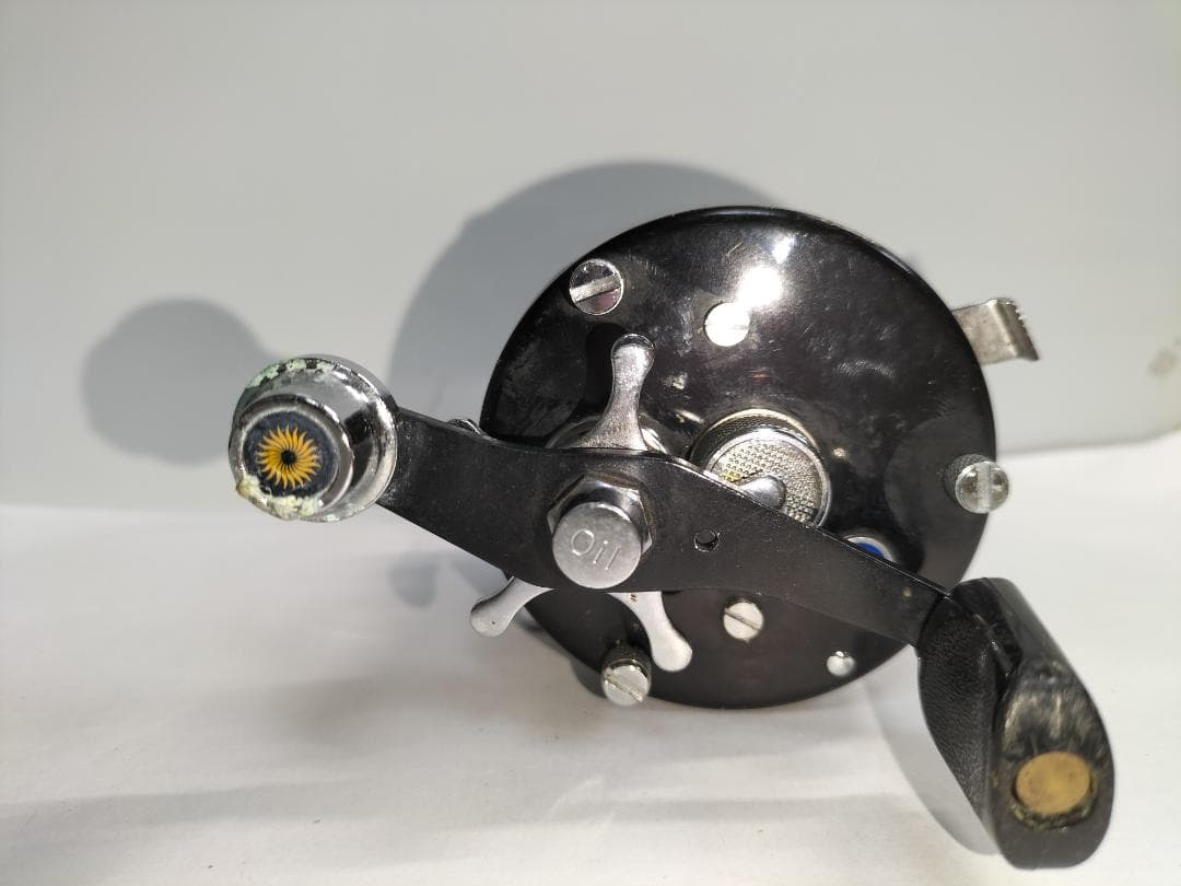 ぎ*じ様 ABU アブ Ambassadeur 5001c ベイトリール 左利き