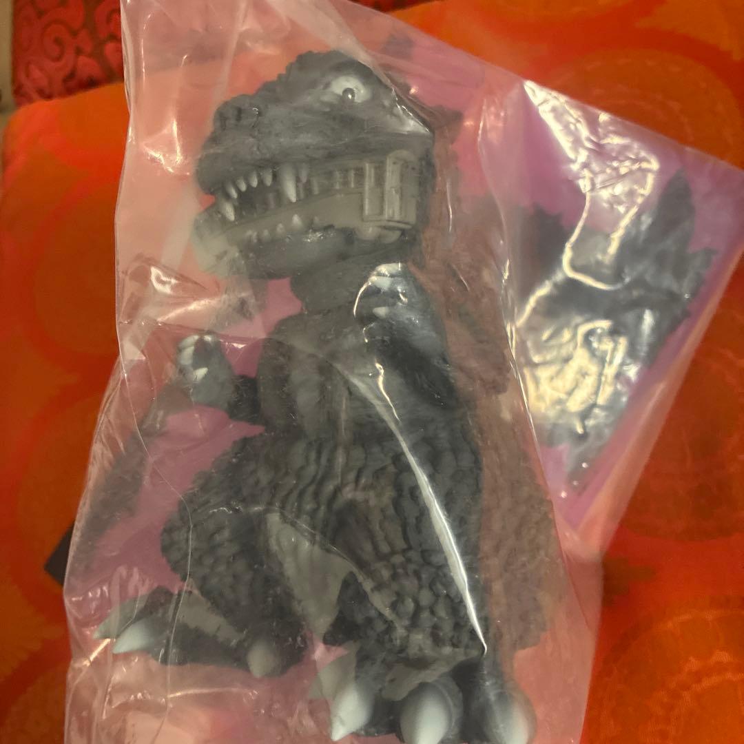 ゴジラ　 墓場の画廊　UNBOX INDUSTRIES×MDA　マルサン