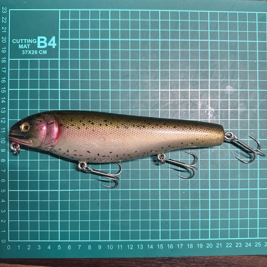 ランカーパンカー 8インチ (ウッド製) レインボートラウト