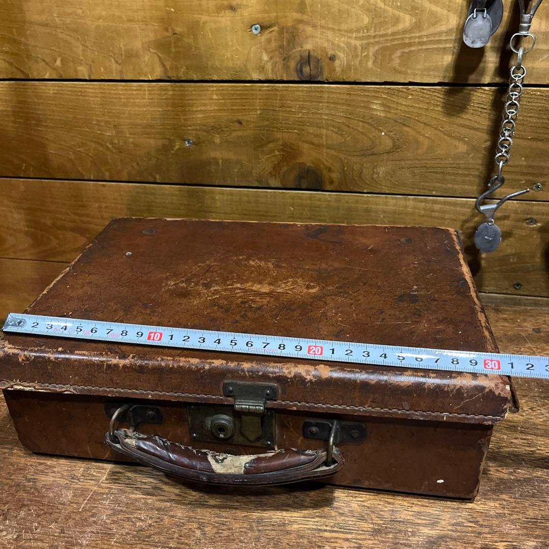 アンティークレザートランク