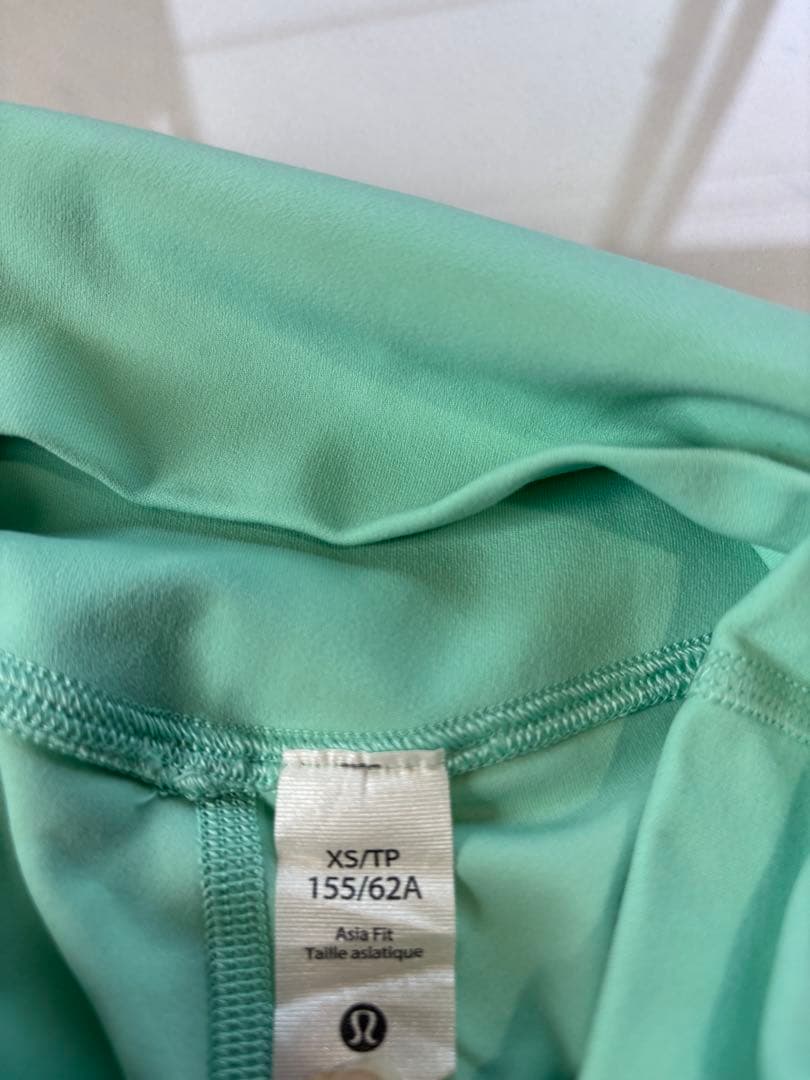 【美品】ルルレモン　align クロップレギンス　XSサイズ