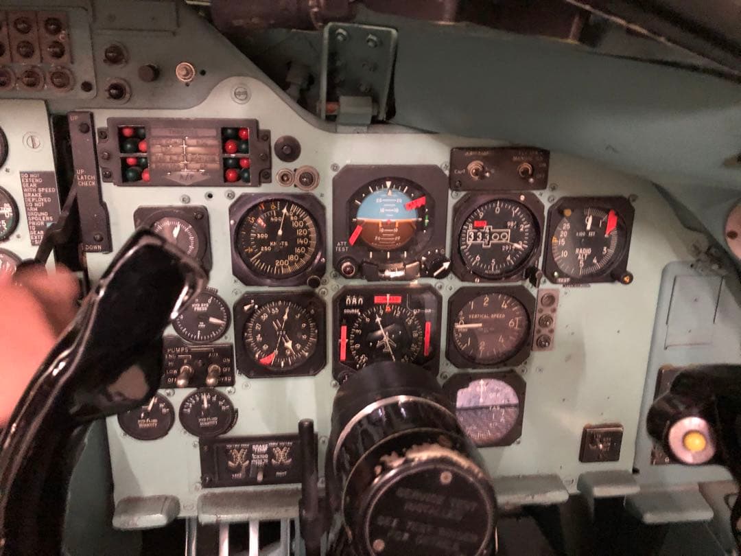 【希少】DC-9 計器板 コックピット 実装品 レジ番あり　航空