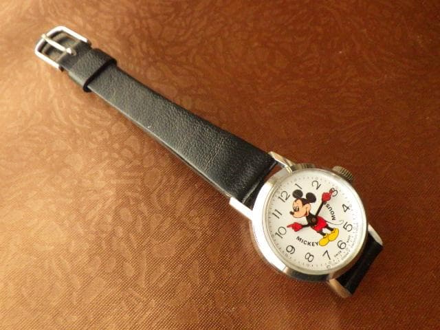 neco ★【1970年代】ミッキーマウス スイス製 手巻き腕時計