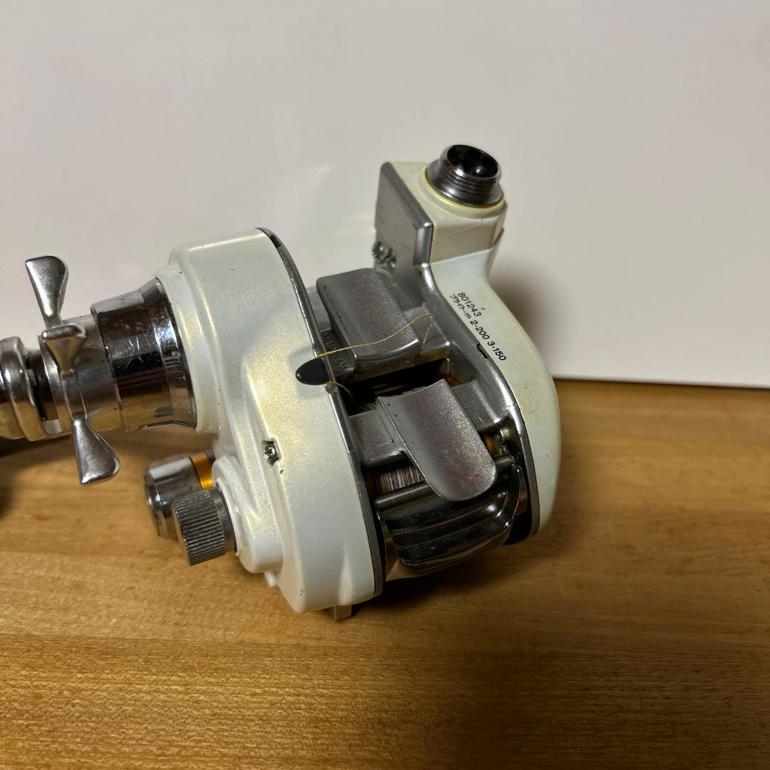 ダイワ 電動リール ホワイト/シルバー