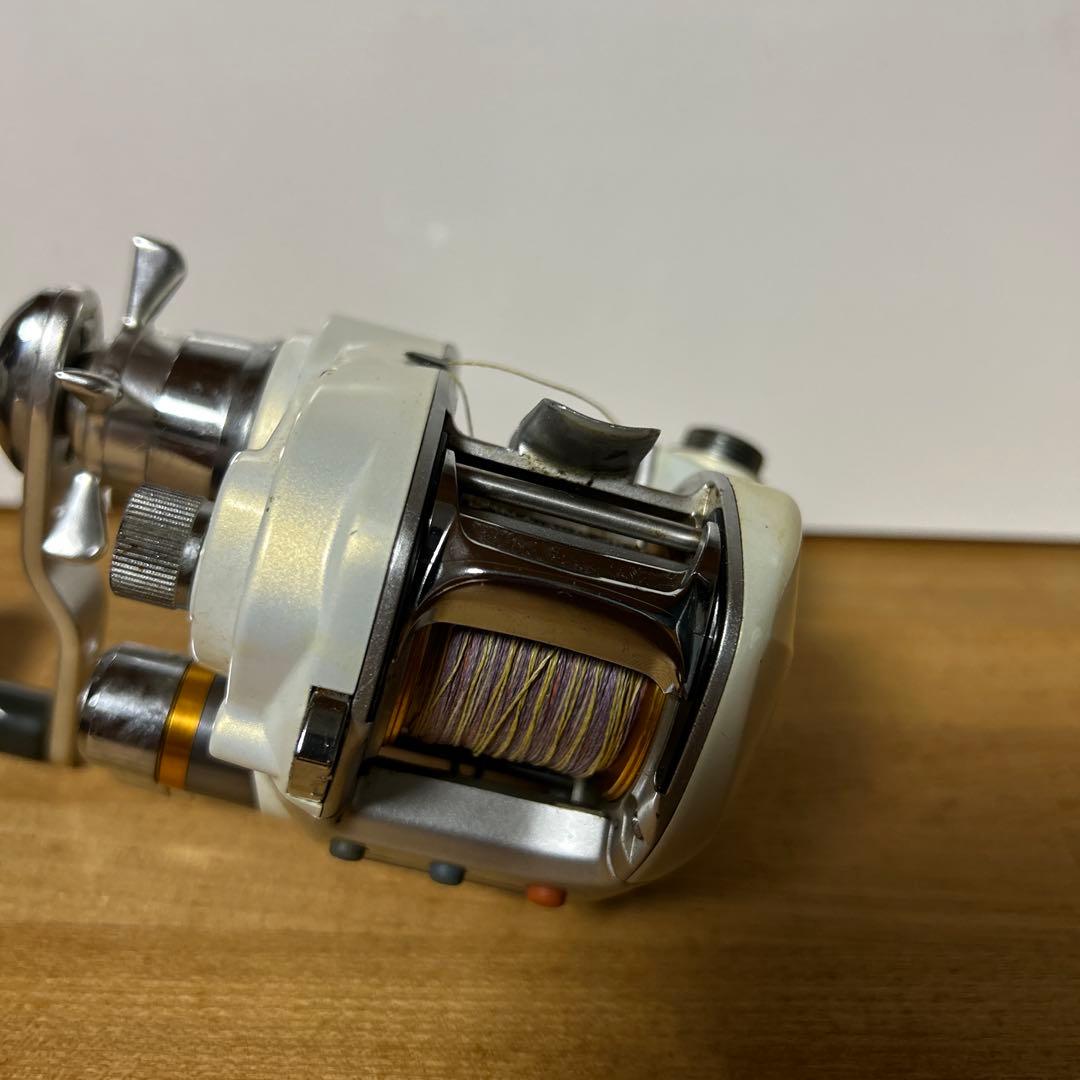 ダイワ 電動リール ホワイト/シルバー