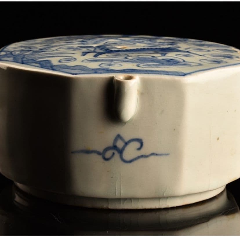 朝鮮美術 李朝 白磁 染付水滴 十長生図案