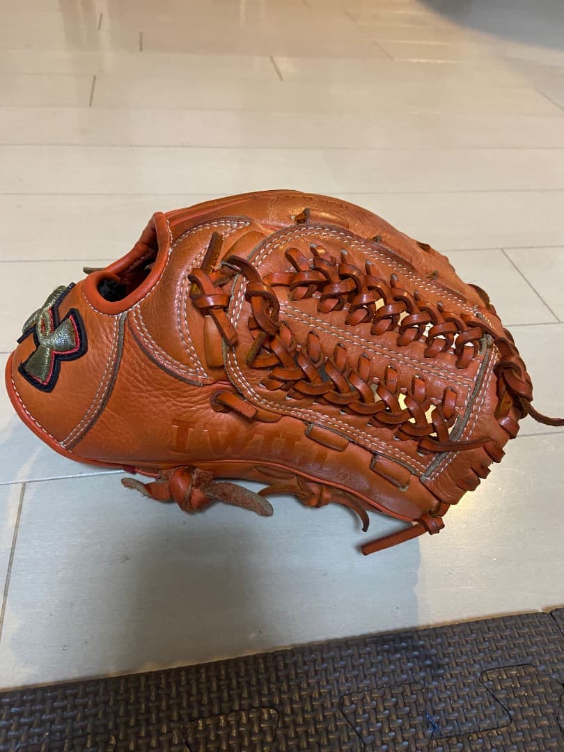 Under Armour 少年軟式グローブ