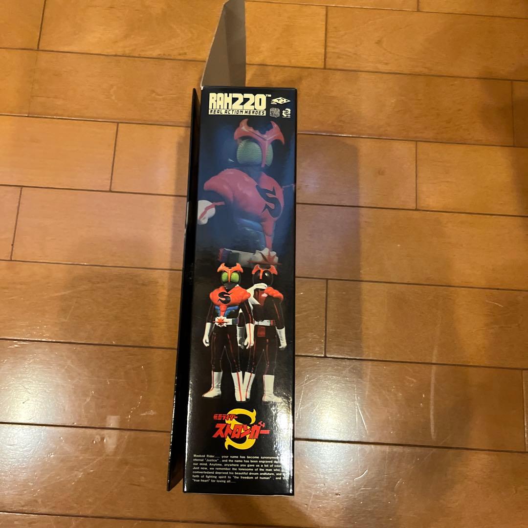 RAH220 仮面ライダーストロンガー